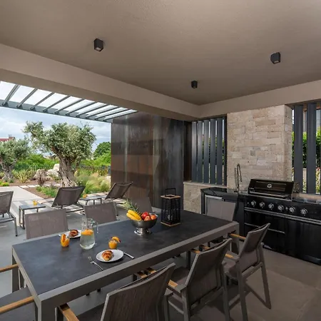 Visignano With Private Pool, Bbq And Jacuzzi فيلة *