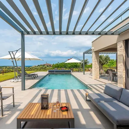 Visignano With Private Pool, Bbq And Jacuzzi فيلة