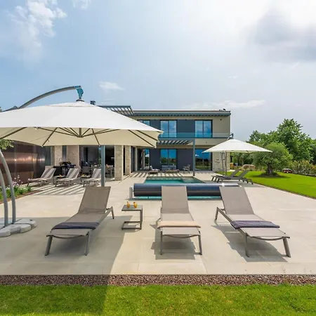 Visignano With Private Pool, Bbq And Jacuzzi * Strpacici