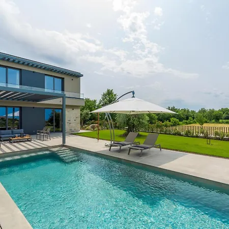 Visignano With Private Pool, Bbq And Jacuzzi Strpacici