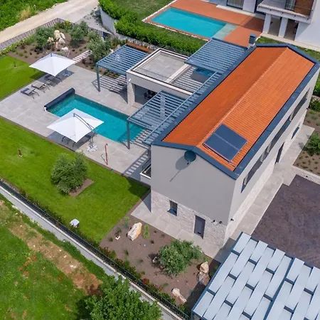 فيلة Visignano With Private Pool, Bbq And Jacuzzi