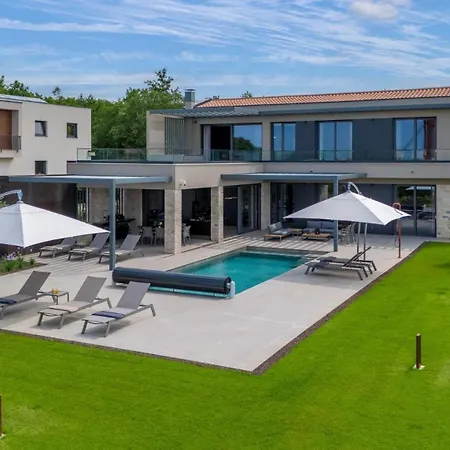 Visignano With Private Pool, Bbq And Jacuzzi *